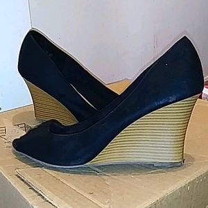 Women wedge heals